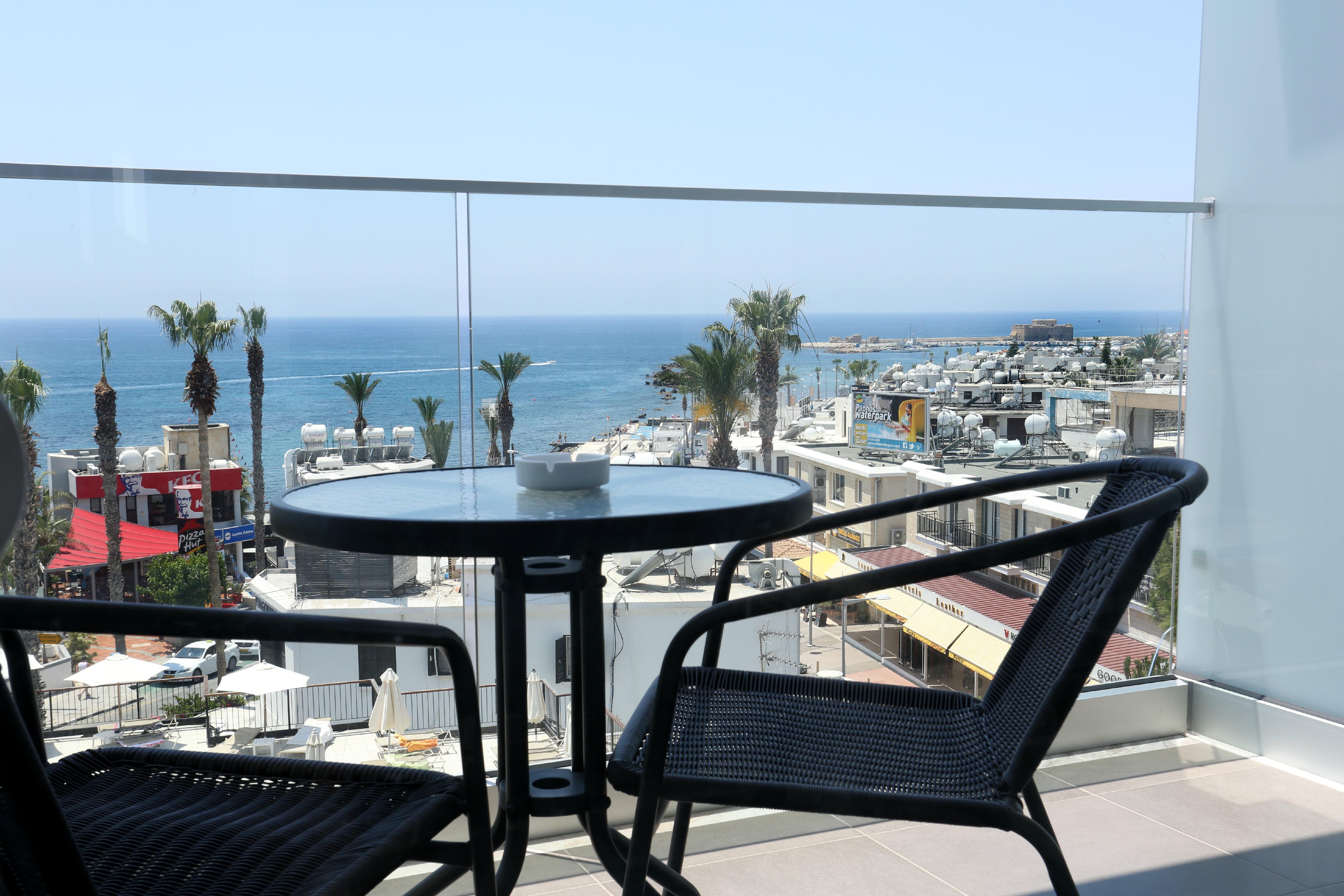 Dionysos Central Paphos Bagian luar foto