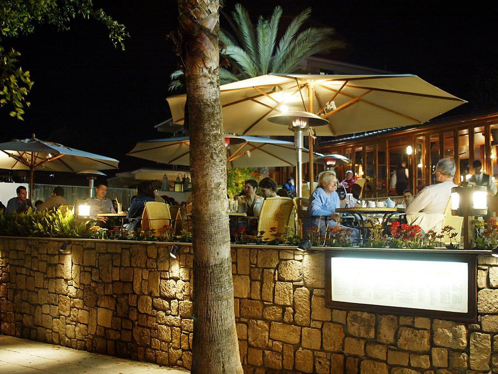 Dionysos Central Paphos Bagian luar foto