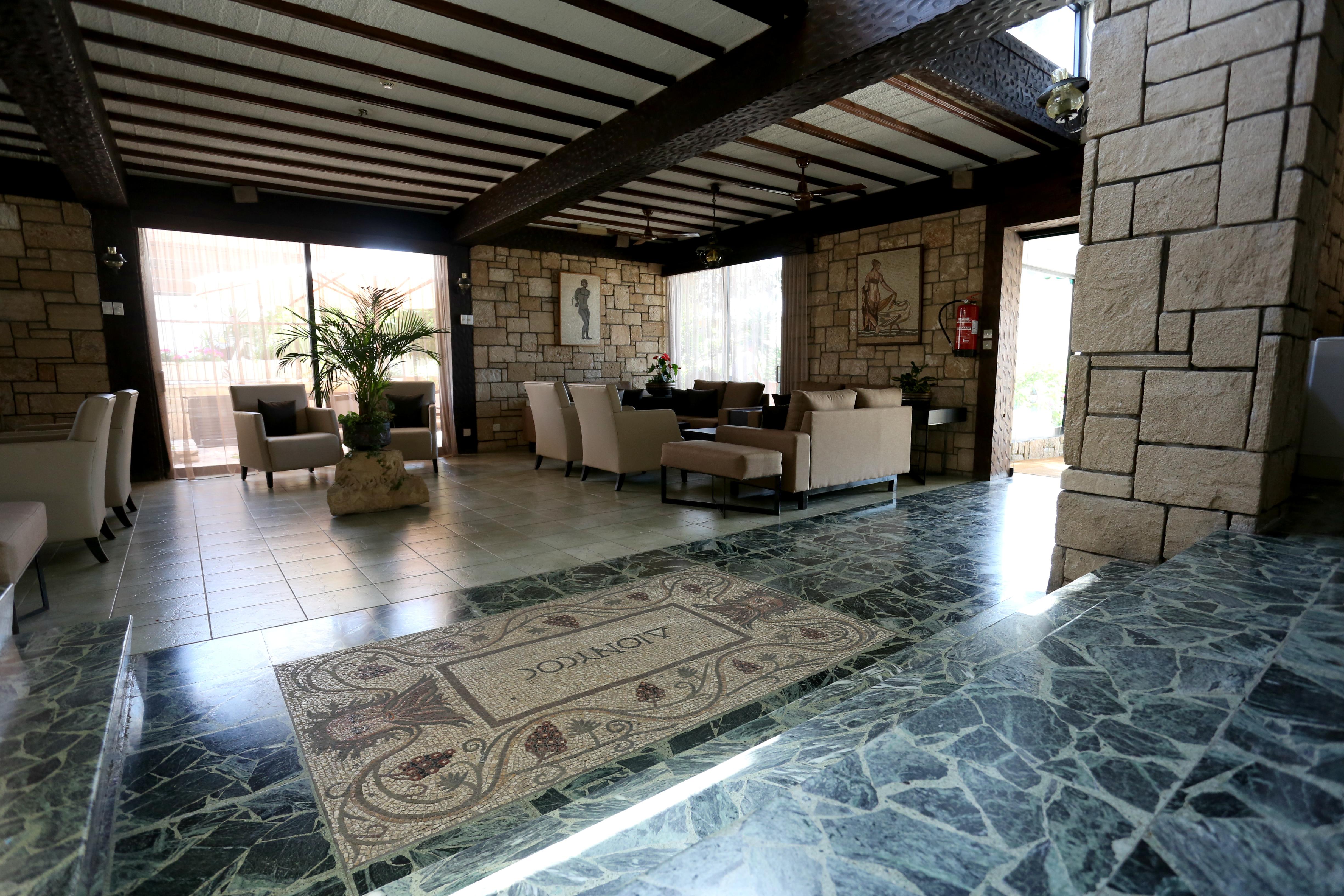 Dionysos Central Paphos Bagian luar foto