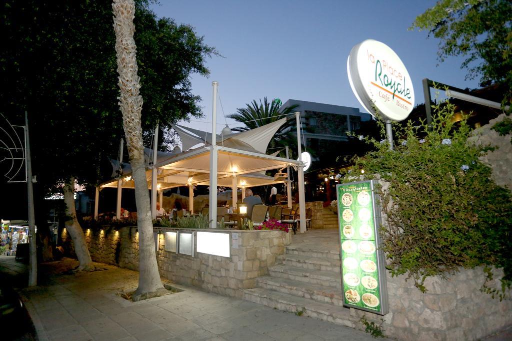 Dionysos Central Paphos Bagian luar foto